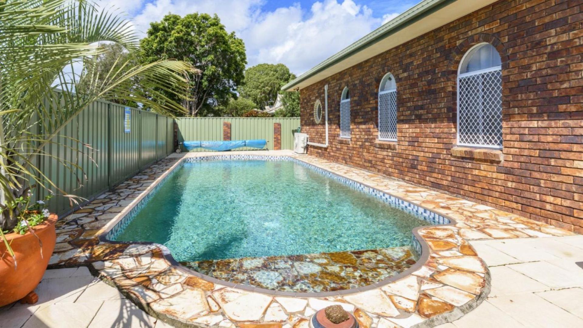 Take A Dip At Eucalypt Villa Bellara Exterior photo